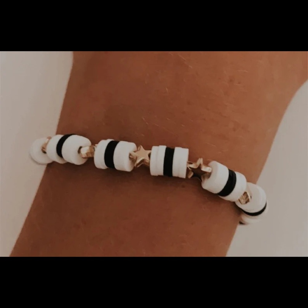 Black and White Clay Bead Bracelet